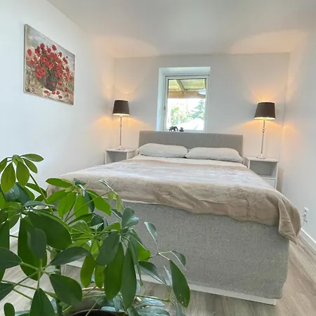 Family Friendly, Free Parking Space, Newly Renovated 3 Rooms Apartment Ålesund Exterior photo