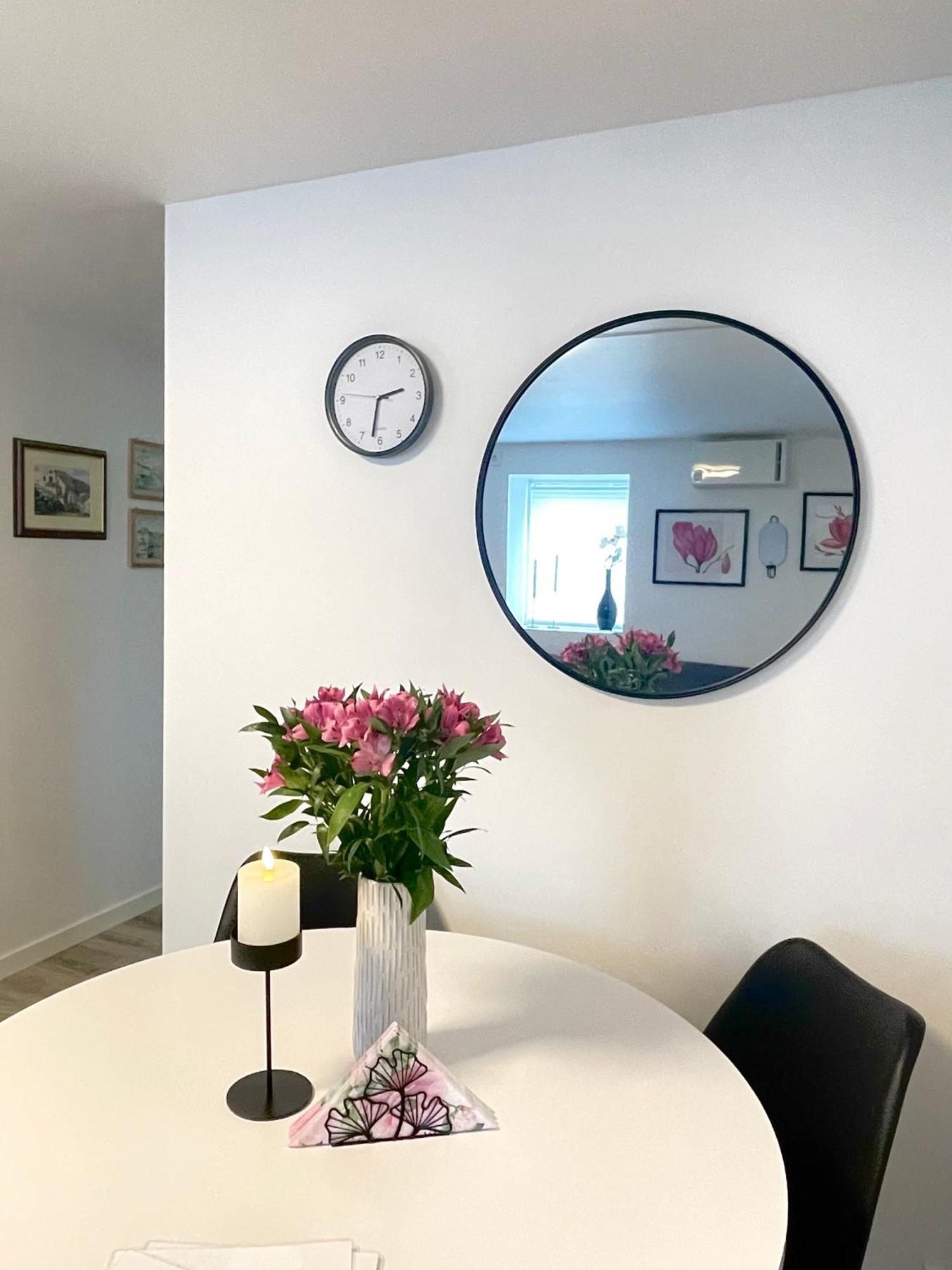 Apartment Family Friendly, Free Parking Space, Newly Renovated 3 Alesund