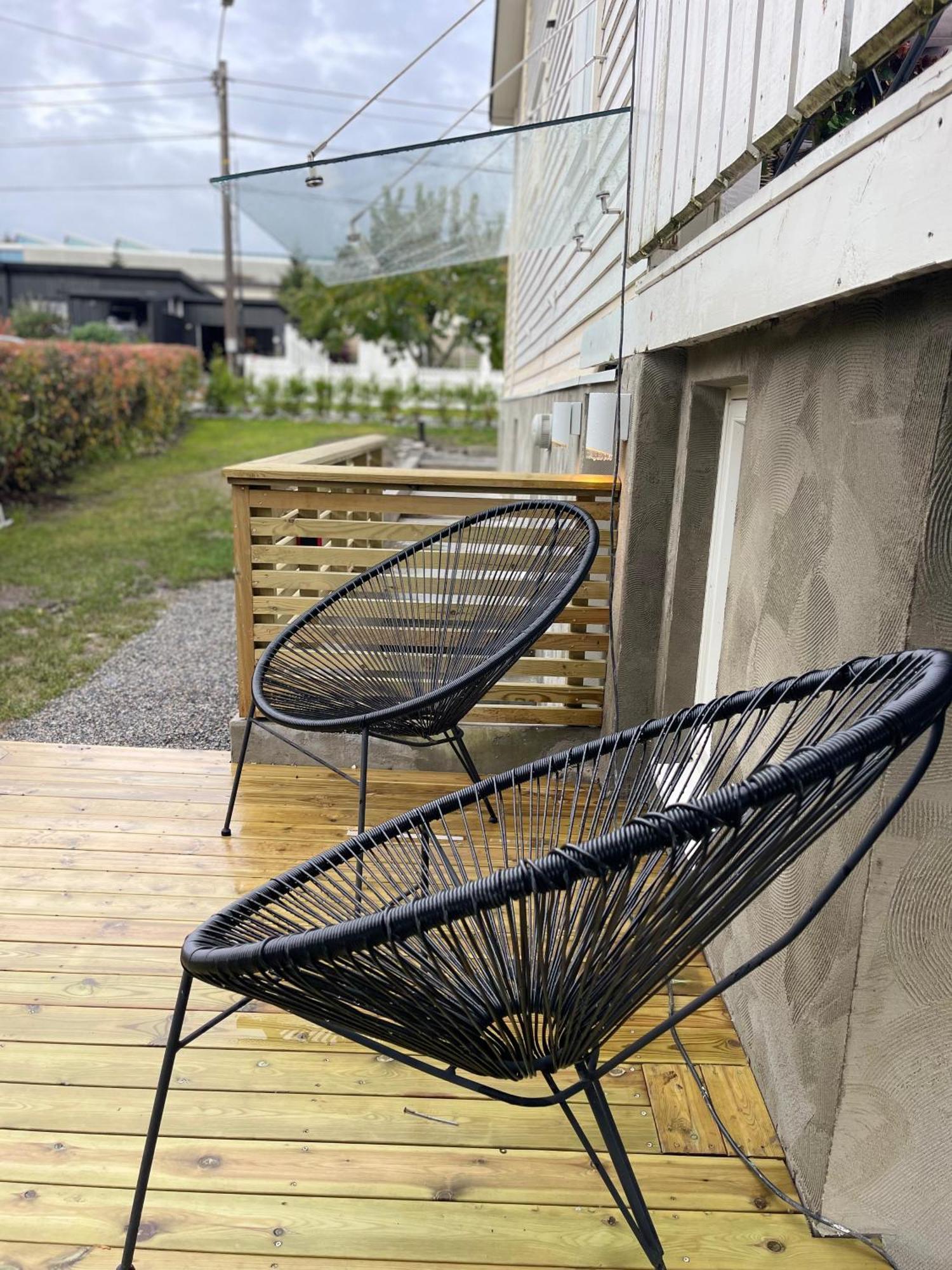 Apartment Family Friendly, Free Parking Space, Newly Renovated 3